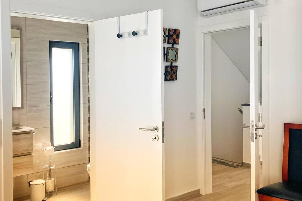 Vivenda Espacosa E Luminosa Villa Quelfes Ngoại thất bức ảnh