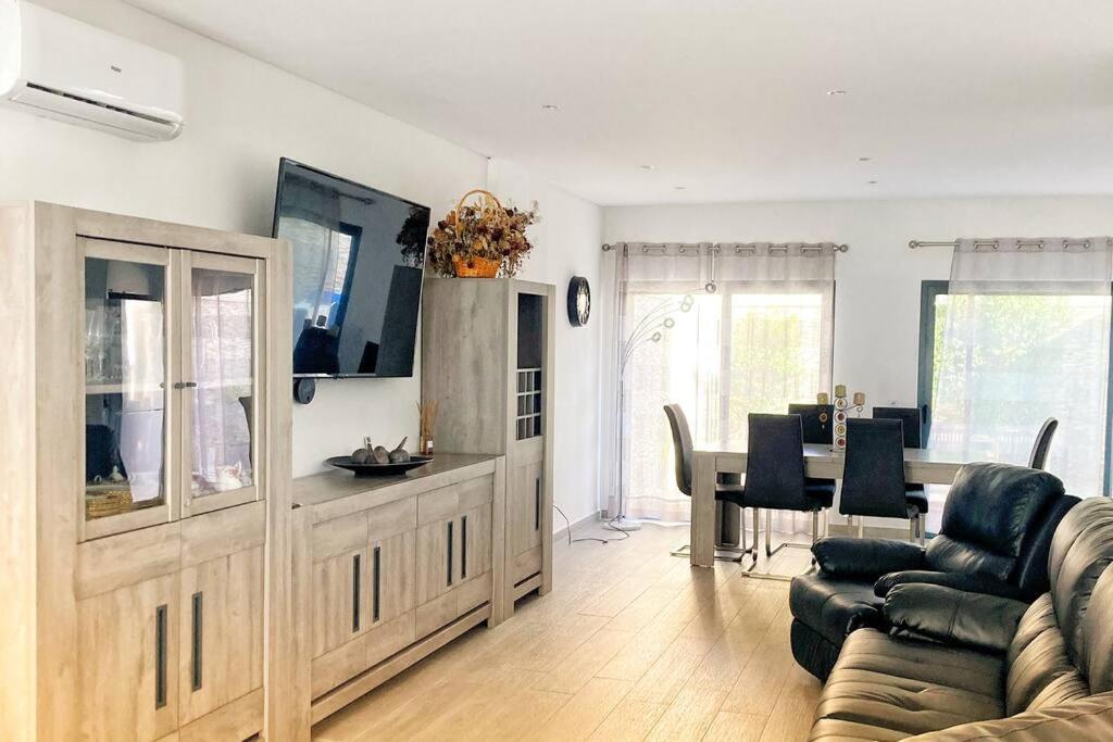 Vivenda Espacosa E Luminosa Villa Quelfes Ngoại thất bức ảnh