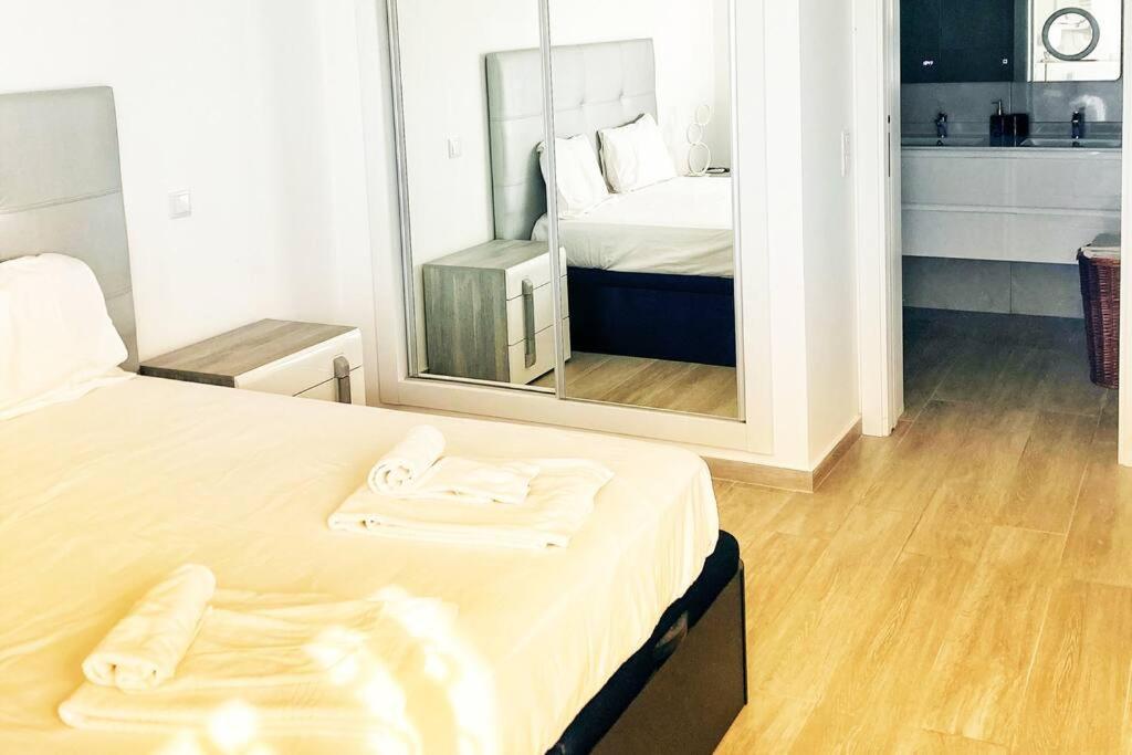 Vivenda Espacosa E Luminosa Villa Quelfes Ngoại thất bức ảnh